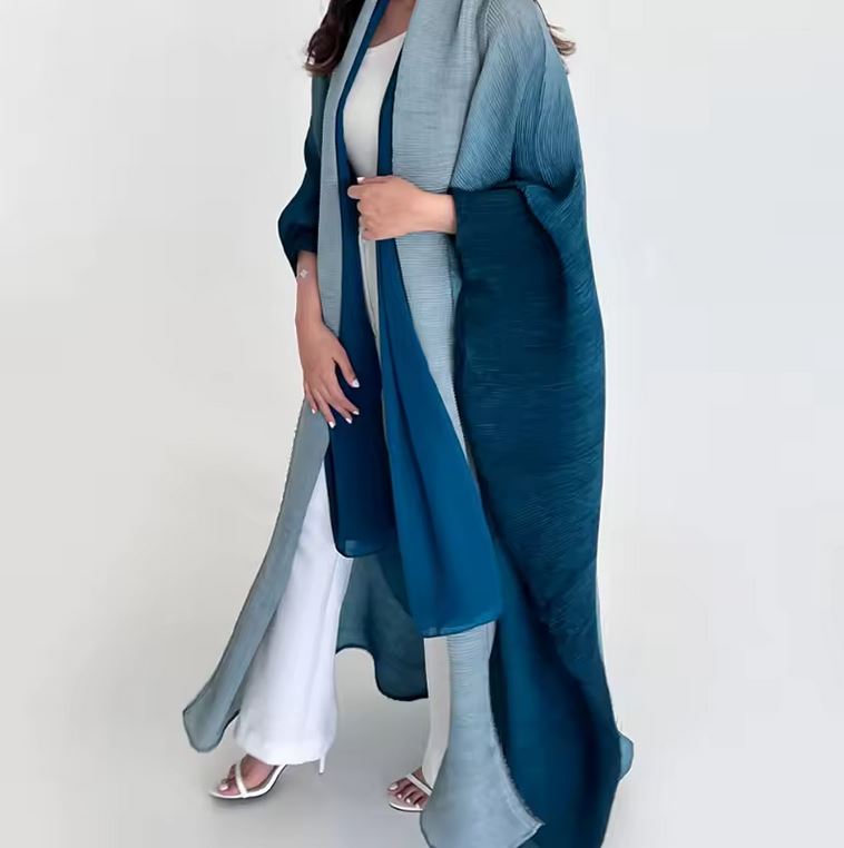 Pleated Gradient Turndown Bat Windbreak Abaya